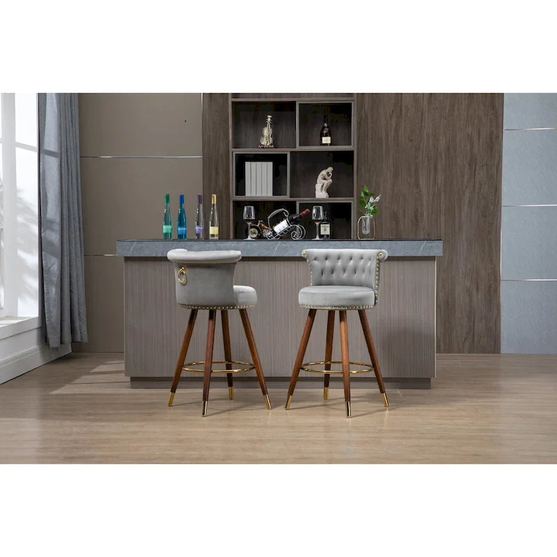 Tabouret de bar pivotant capitonné vintage avec clous décoratifs, pieds en noyer, repose-pieds doré, beige, noir, gris