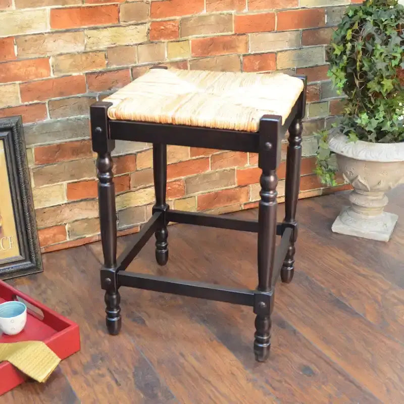 Tabouret sans dossier à assise en jonc, pieds tournés, hauteur comptoir ou bar, gris patiné expresso